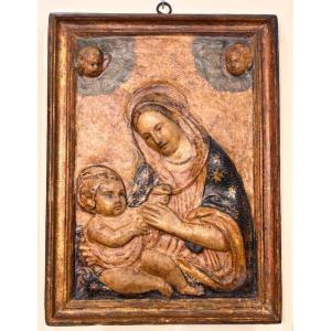 Madonna con bambino in cartapesta. Umbria, XVI secolo.  Da studiare