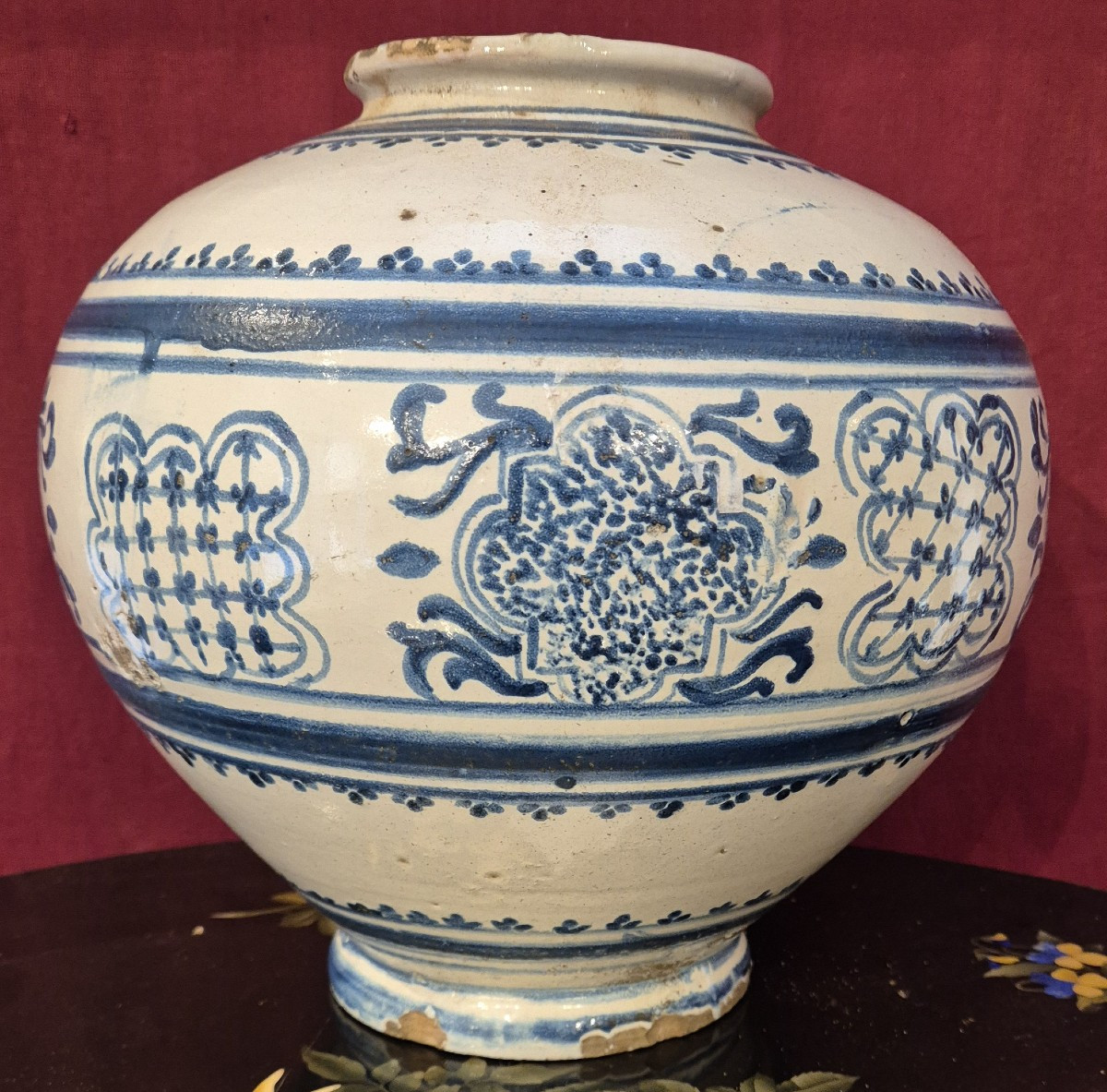 Vaso , tipo Bombola, Maiolica Caltagirone, Sicilia, XVIII secolo