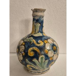 Bottiglia in maiolica di Caltagirone, Sicilia XVIII secolo