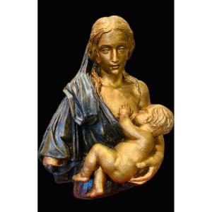 bellissima madonna con bambino Luigi XIV in terracotta dipinta e dorata  