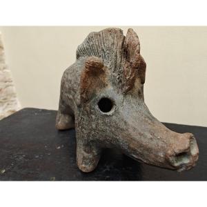 Scultura in legno raffigurante un cinghiale del XIX secolo