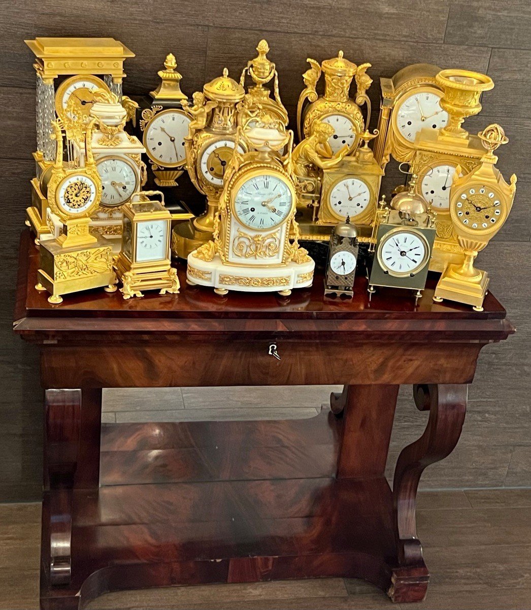 GALLERY CLOCKS