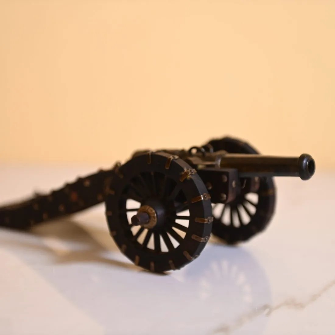 Collezione di 8 cannoni in miniatura di varie epoche -photo-3
