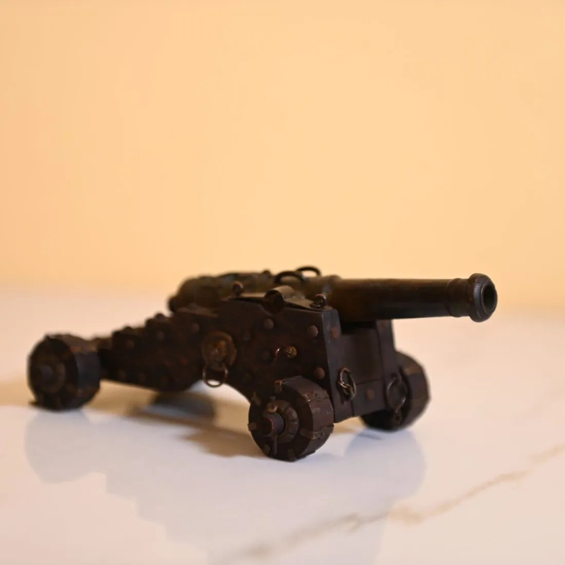 Collezione di 8 cannoni in miniatura di varie epoche -photo-1