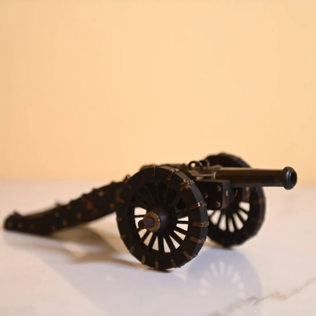 Collezione di 8 cannoni in miniatura di varie epoche -photo-3