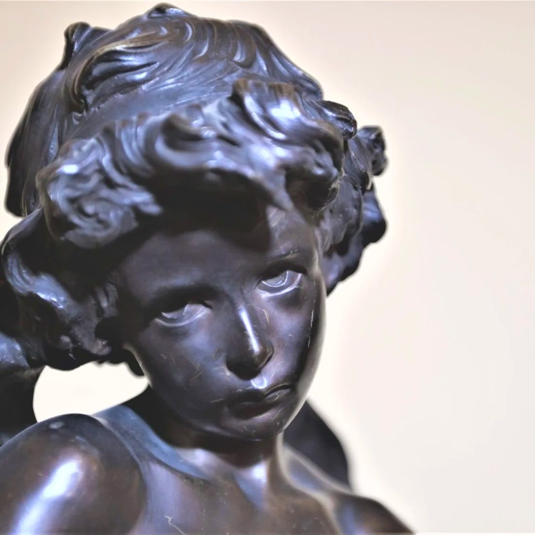 Denise Delavigne, “ Cupido Legato” . Grande scultura in bronzo. Francia, inizio secolo XX-photo-4