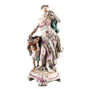 Scultura in volume in porcellana - Dresda sec.XIX “ Allegoria della Primavera”