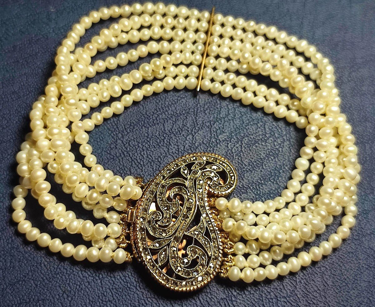 Elegante Bracciale di perle con susta in oro e diamanti a forma di goccia Cachemire. Italia 70'-photo-2