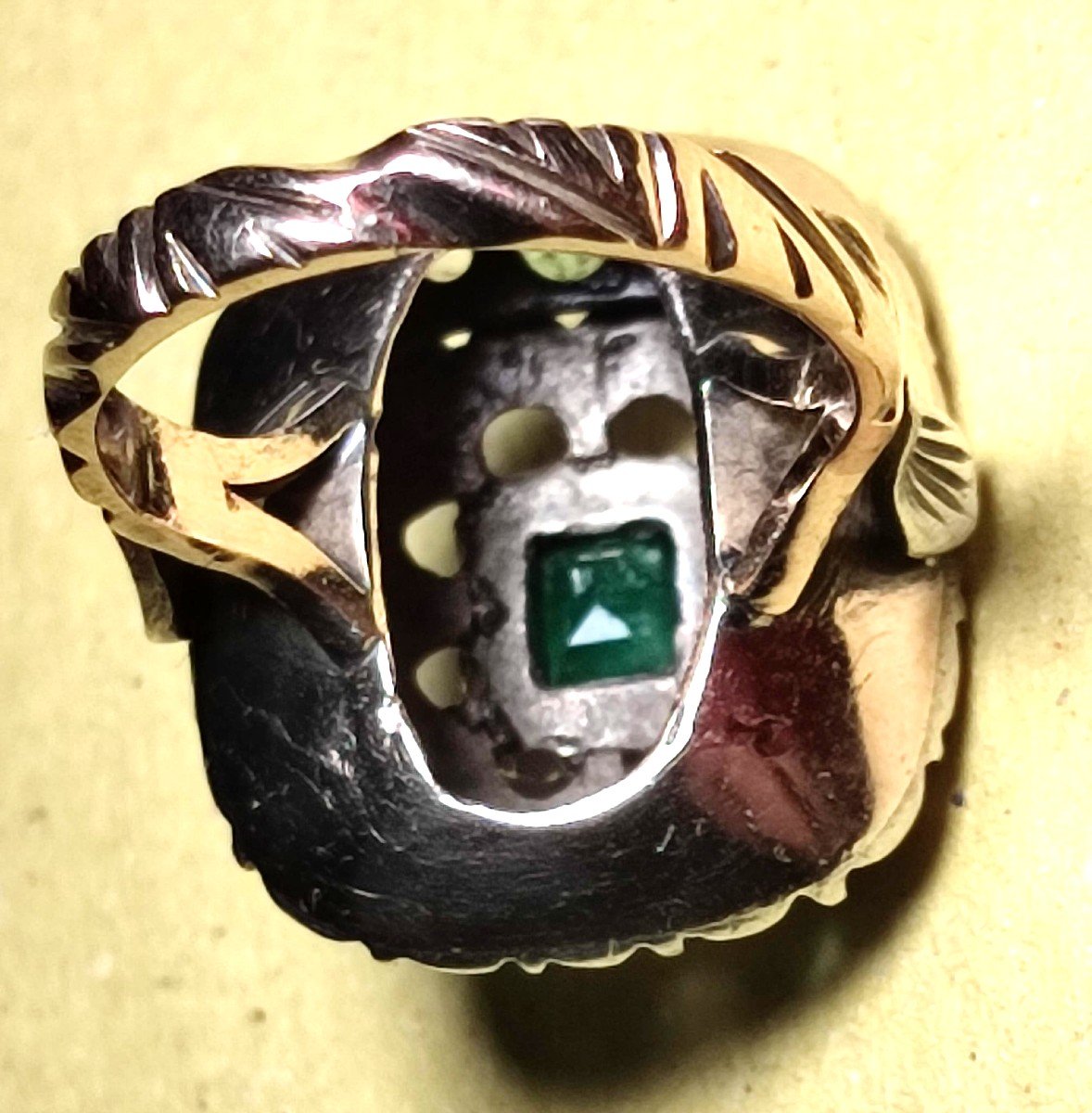 Anello in oro e coppella con smeraldi e diamanti. Oreficeria Siciliana anni 60'- gr.8-photo-3