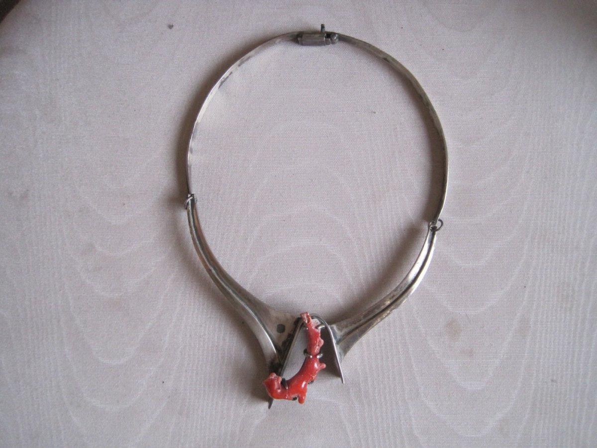 Collier En Argent  Mexicain Et Coral. XXè Siècle