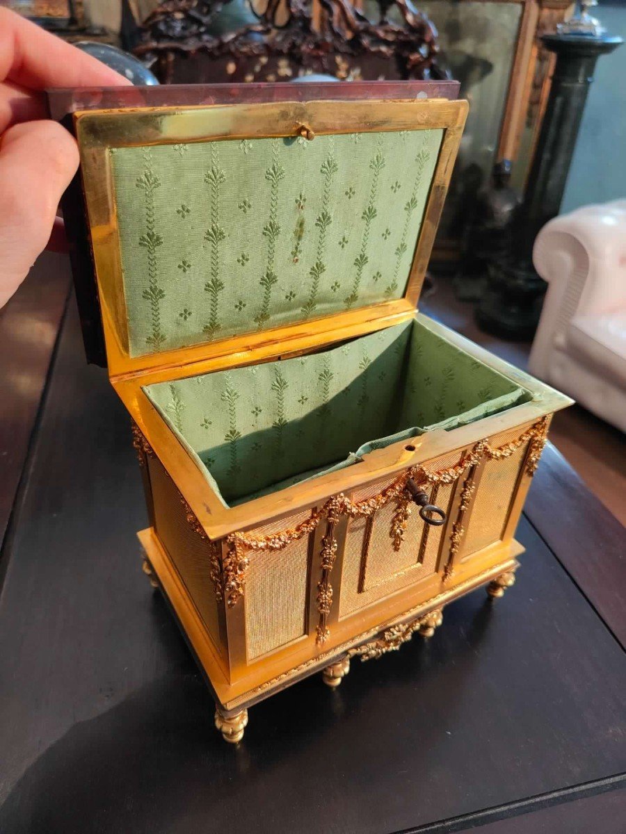 Bellissima scatola / porta gioielli in bronzo dorato-photo-2