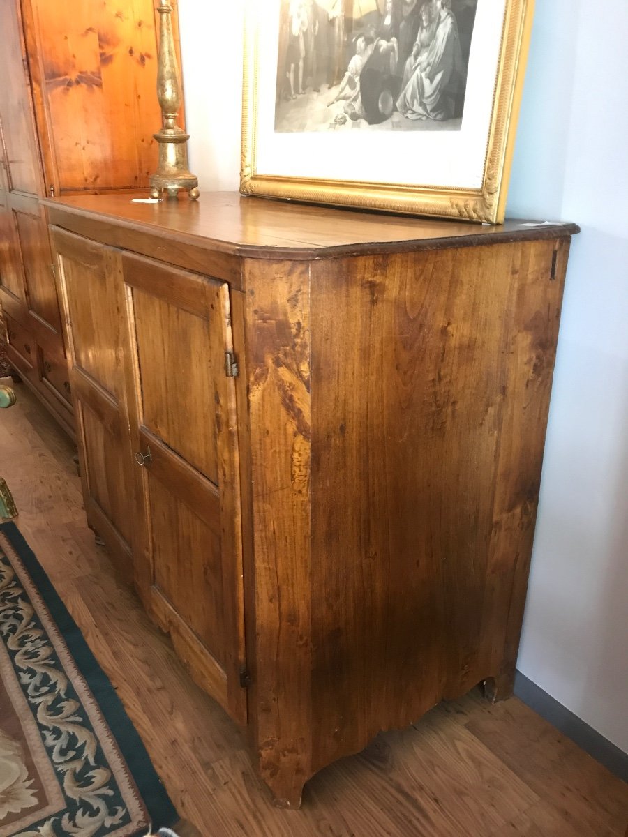 Credenza in legno di Gattice . Siena fine '700.