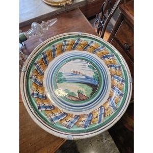  Grande piatto in maiolica policroma napoletana del XIX secolo