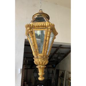Antica lanterna in legno dorato 