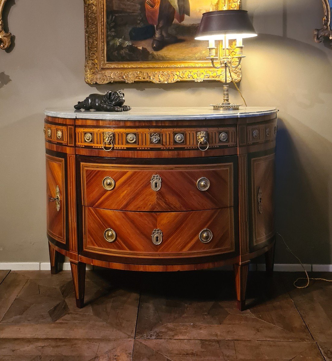 Commode a demi-lune lastronato e intarsiato Torino XVIII secolo  