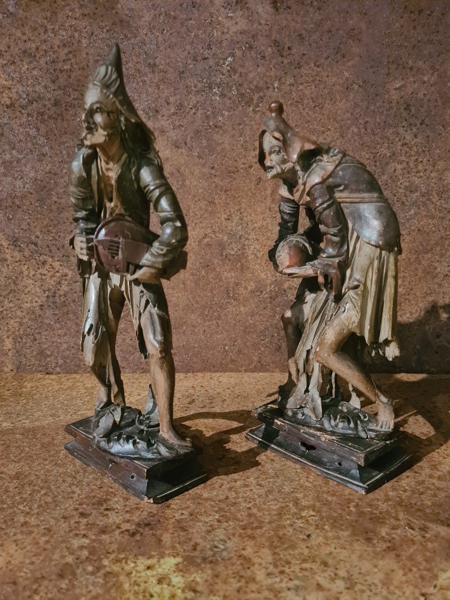 Coppia di sculture in legno raffigurante Pitocchi-photo-4