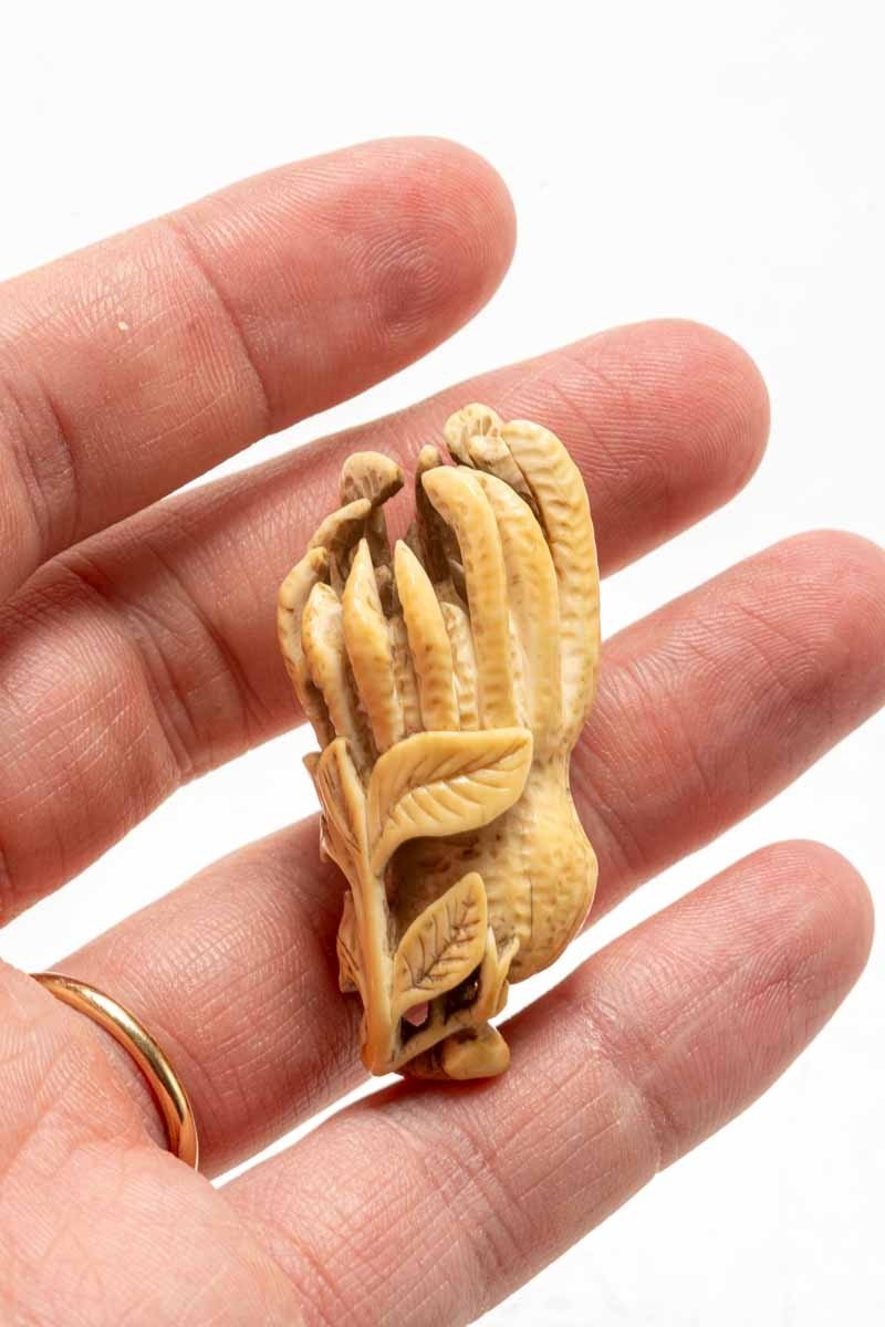 Netsuke giapponese in avorio raffigurante il cedro della mano di Buddha-photo-4