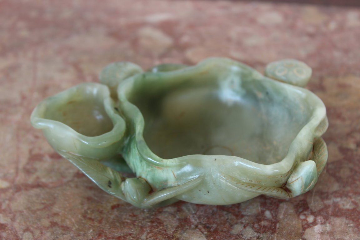 Lave Pinceaux En Jade Celadon Veinèe, Chine XX Siècle