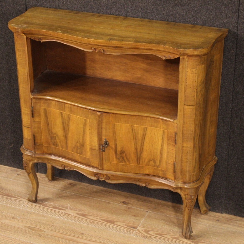 Credenza veneta in legno del XX secolo