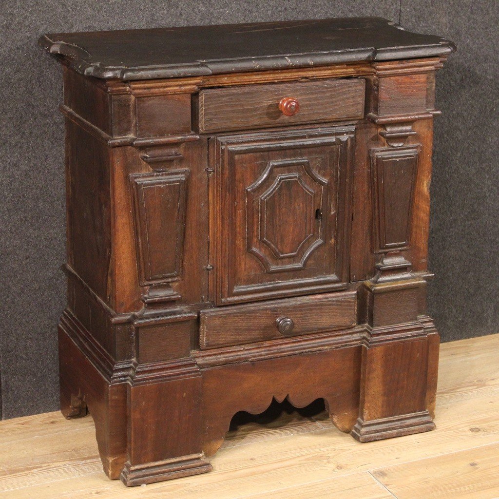 Piccola credenza in legno in stile Luigi XIV