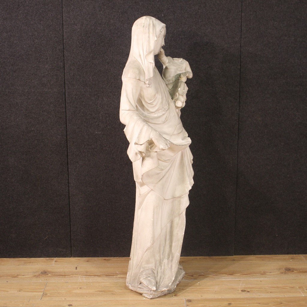 Scultura in gesso Madonna col bambino del XX secolo-photo-3