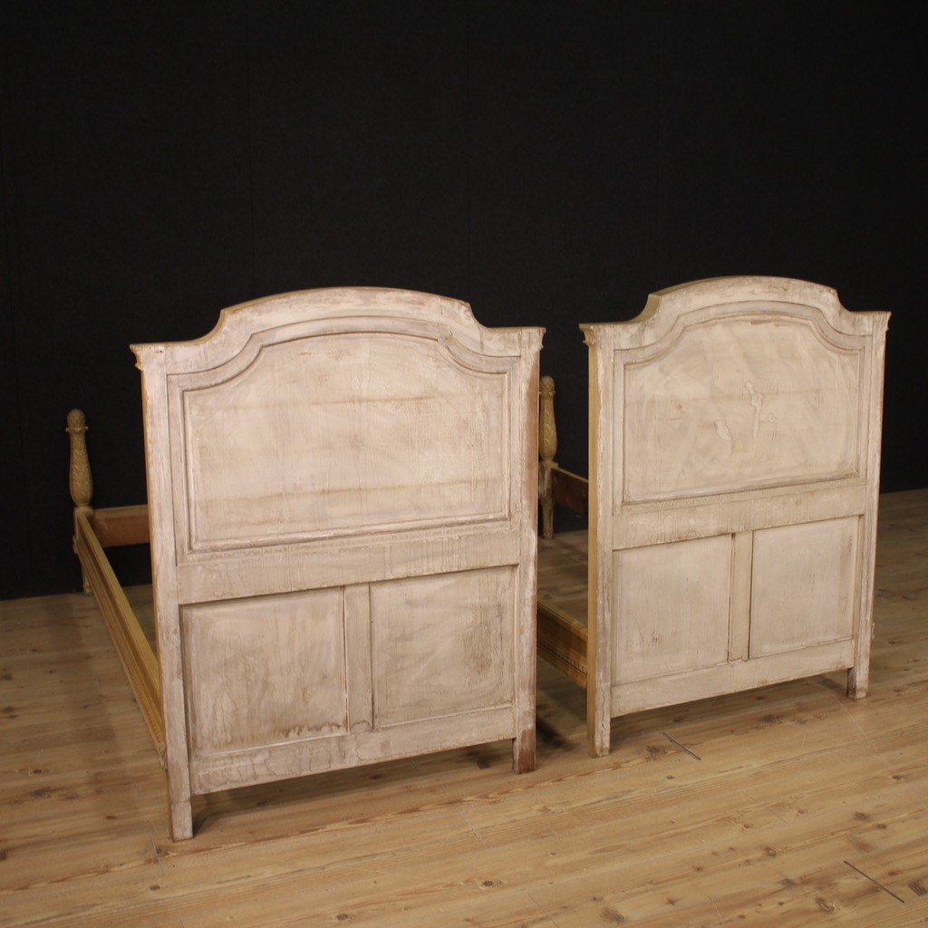 Coppia di letti in legno laccato in stile Luigi XVI del XX secolo-photo-2