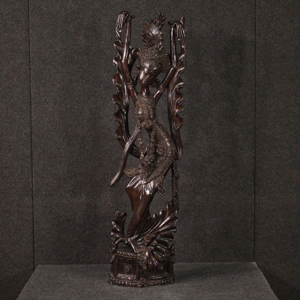 Scultura indonesiana Danzatrice del XX secolo