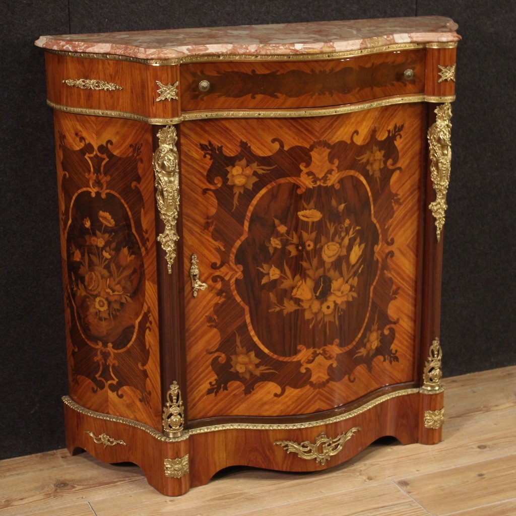 Elegante credenza francese del XX secolo