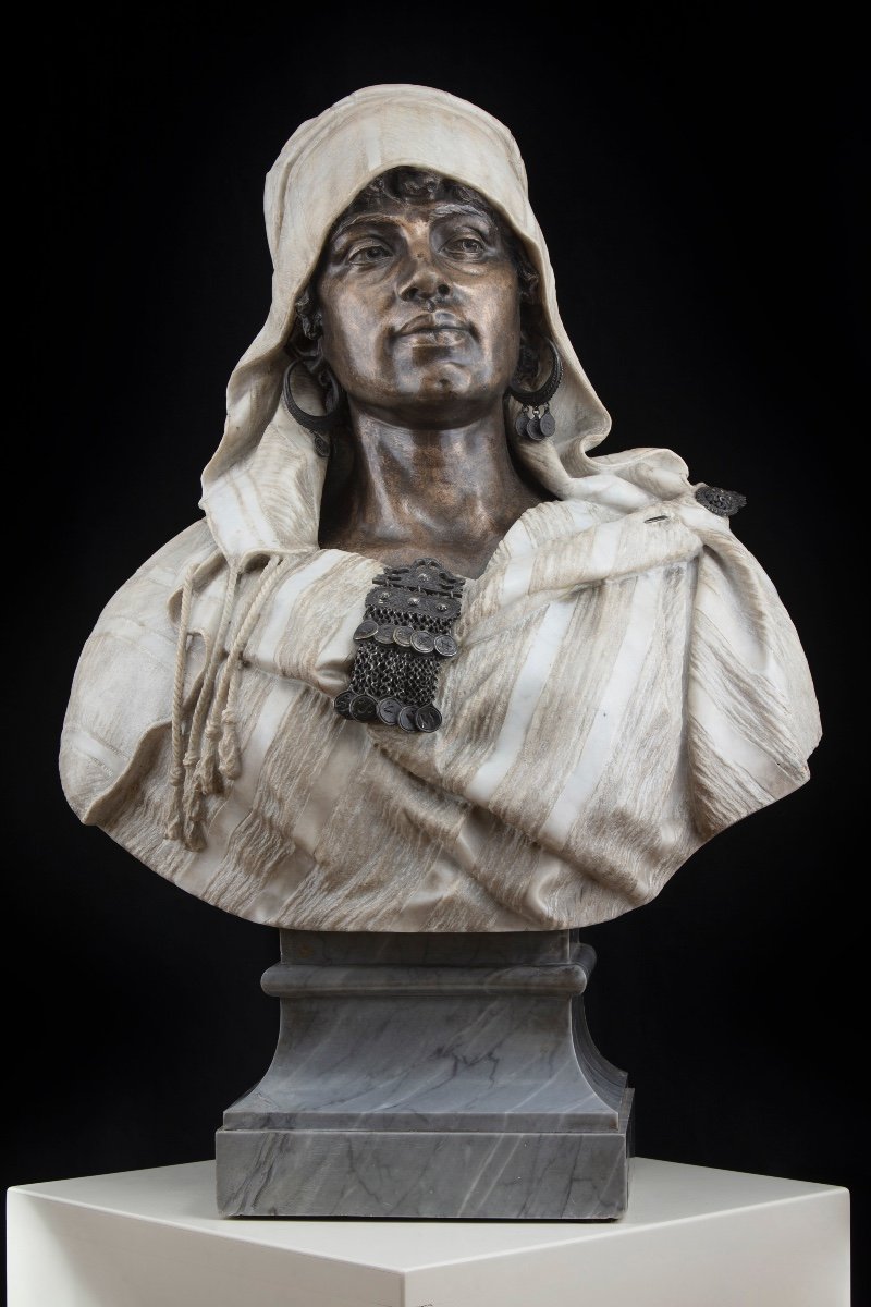 Scultura di Giulio Tadolini (Roma 1849-1918) "Busto di donna orientale" 