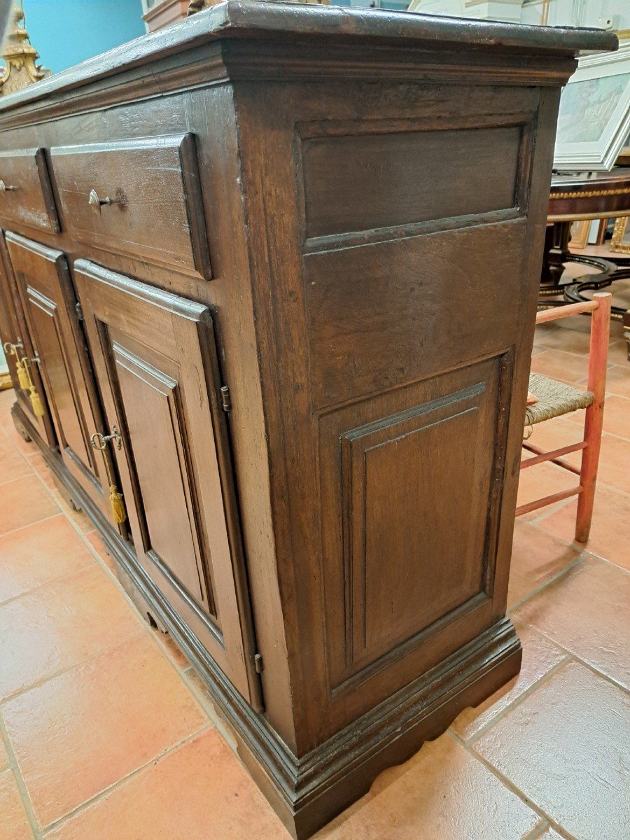 Credenza in noce del '700 a tre ante e tre cassetti, Piemonte.-photo-4