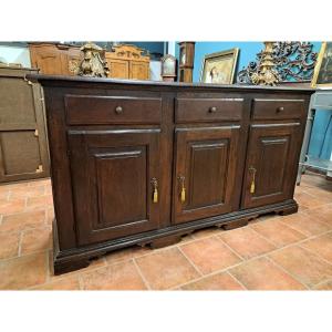 Credenza in noce del '700 a tre ante e tre cassetti, Piemonte.