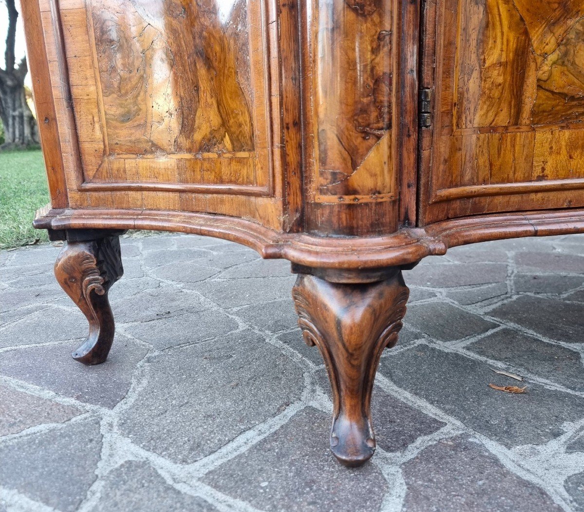 Raffinata Credenza in Radica di Noce dell’800 da Palazzo Veneziano-photo-2