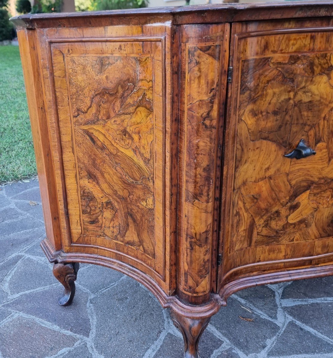 Raffinata Credenza in Radica di Noce dell’800 da Palazzo Veneziano-photo-3