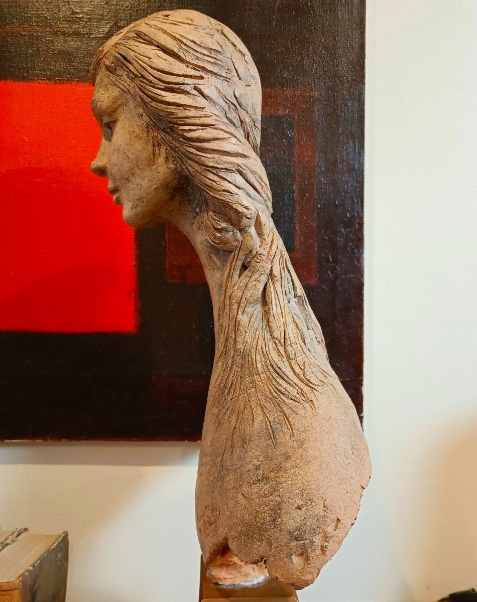 Scultura Femminile in Terracotta del 1976: Un Capolavoro di Vincenzo Brunetti-photo-4