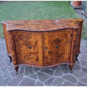 Raffinata Credenza in Radica di Noce dell’800 da Palazzo Veneziano