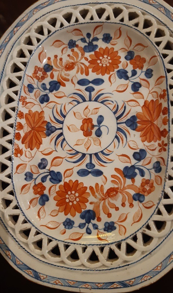 Cestino con vassoio in maiolica decorata in stile Imari-photo-2