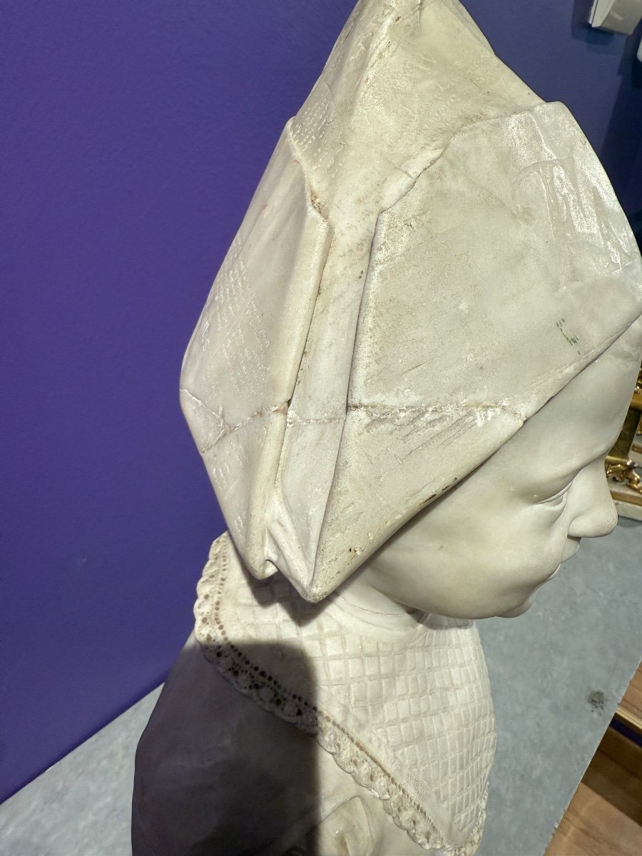 busto di bambino con cappello-photo-2