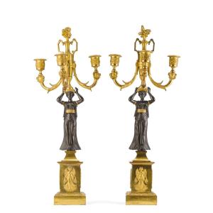 Coppia di candelabri in bronzo