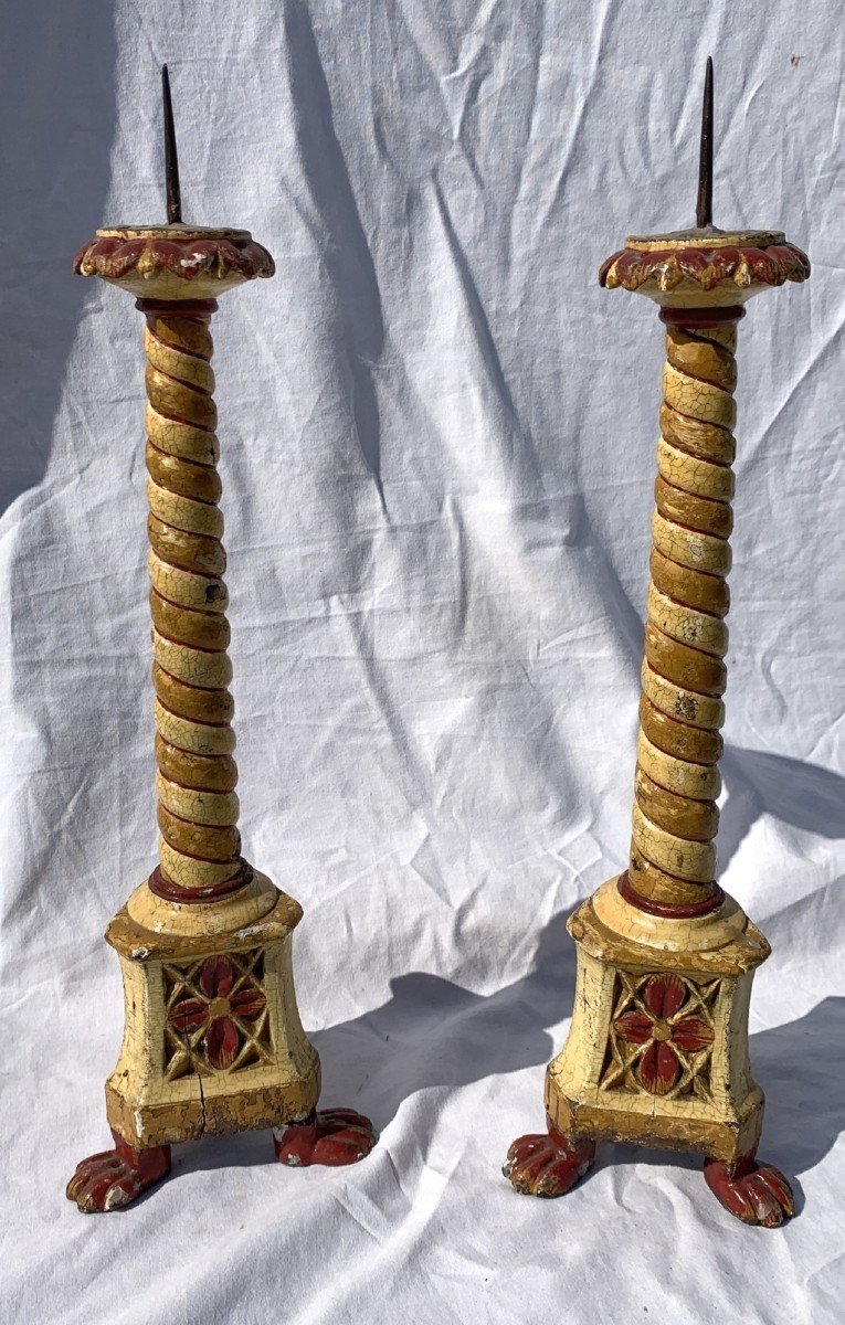 Coppia di candelierini in legno laccato e dipinto. Venezia, XVIII/XIX secolo.-photo-2